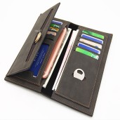   PrevNext High Quality Leather Wallet